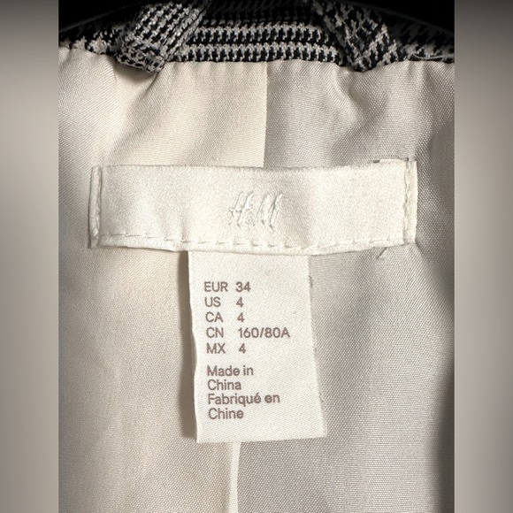 H&M Blazer - Picture 3 of 4